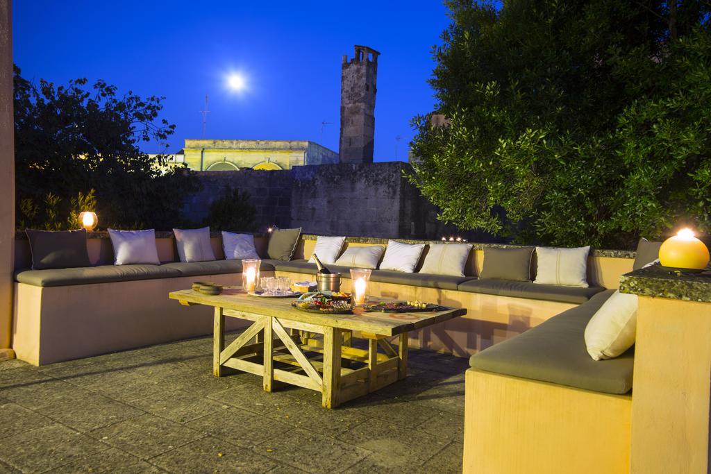 Castello Di Casamassella Bed and Breakfast Εξωτερικό φωτογραφία