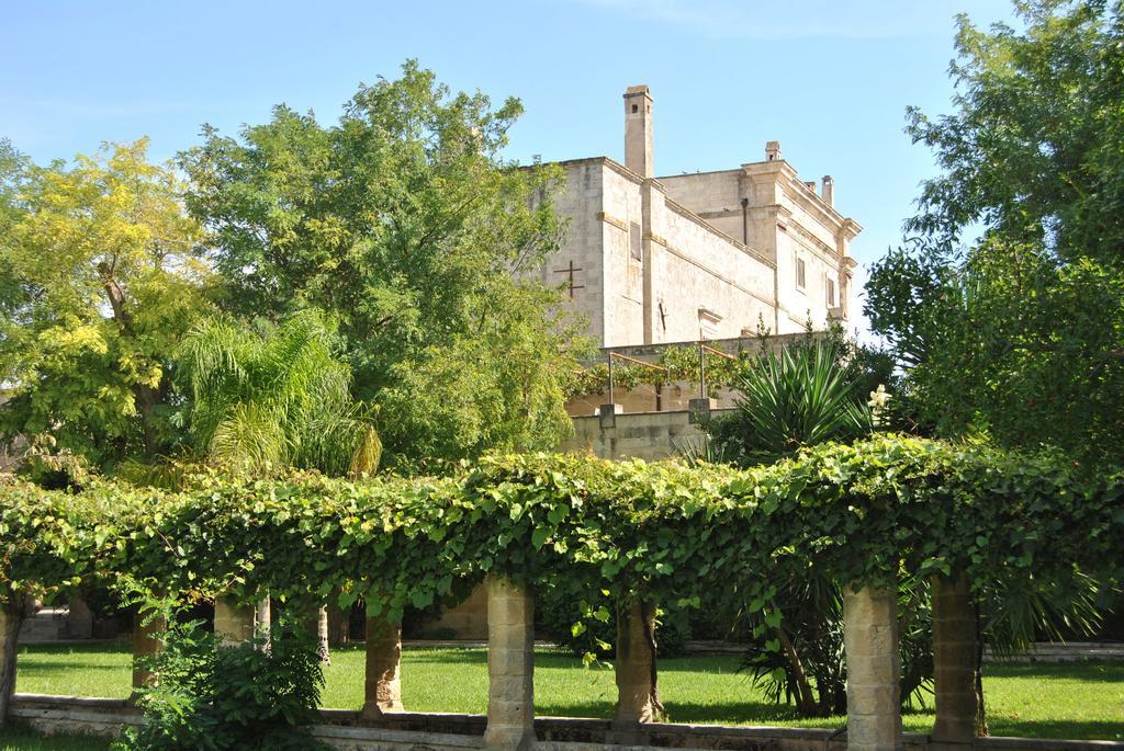 Castello Di Casamassella Bed and Breakfast Εξωτερικό φωτογραφία