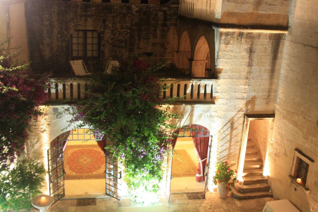 Castello Di Casamassella Bed and Breakfast Εξωτερικό φωτογραφία