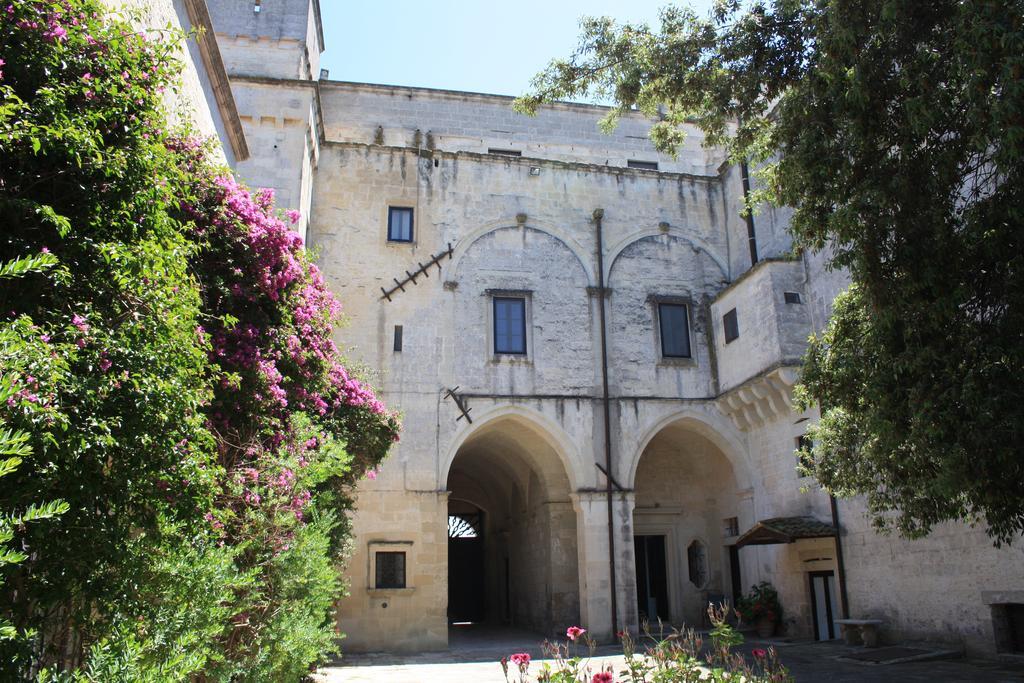 Castello Di Casamassella Bed and Breakfast Εξωτερικό φωτογραφία