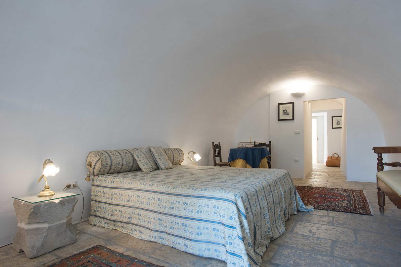 Castello Di Casamassella Bed and Breakfast Εξωτερικό φωτογραφία