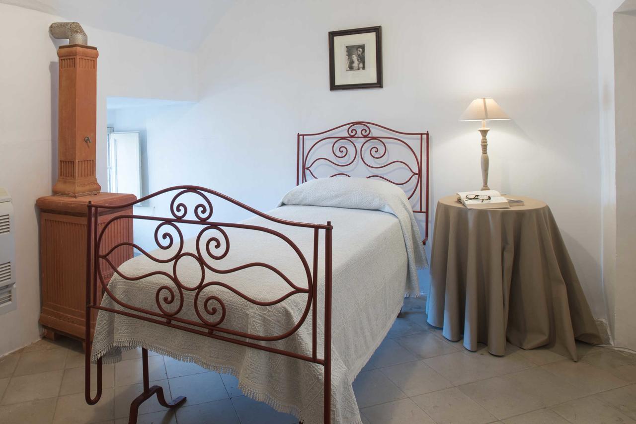 Castello Di Casamassella Bed and Breakfast Εξωτερικό φωτογραφία