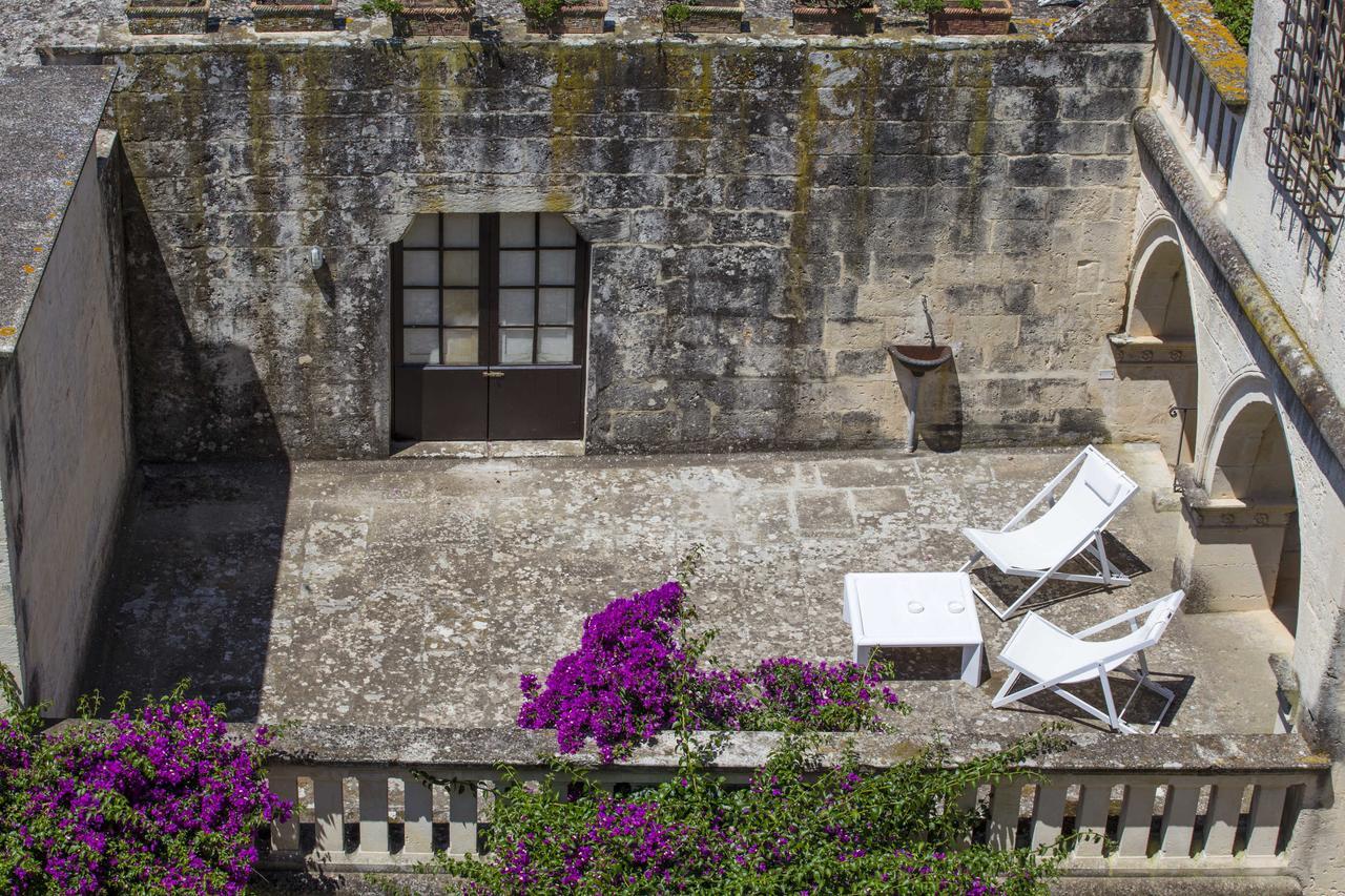 Castello Di Casamassella Bed and Breakfast Εξωτερικό φωτογραφία