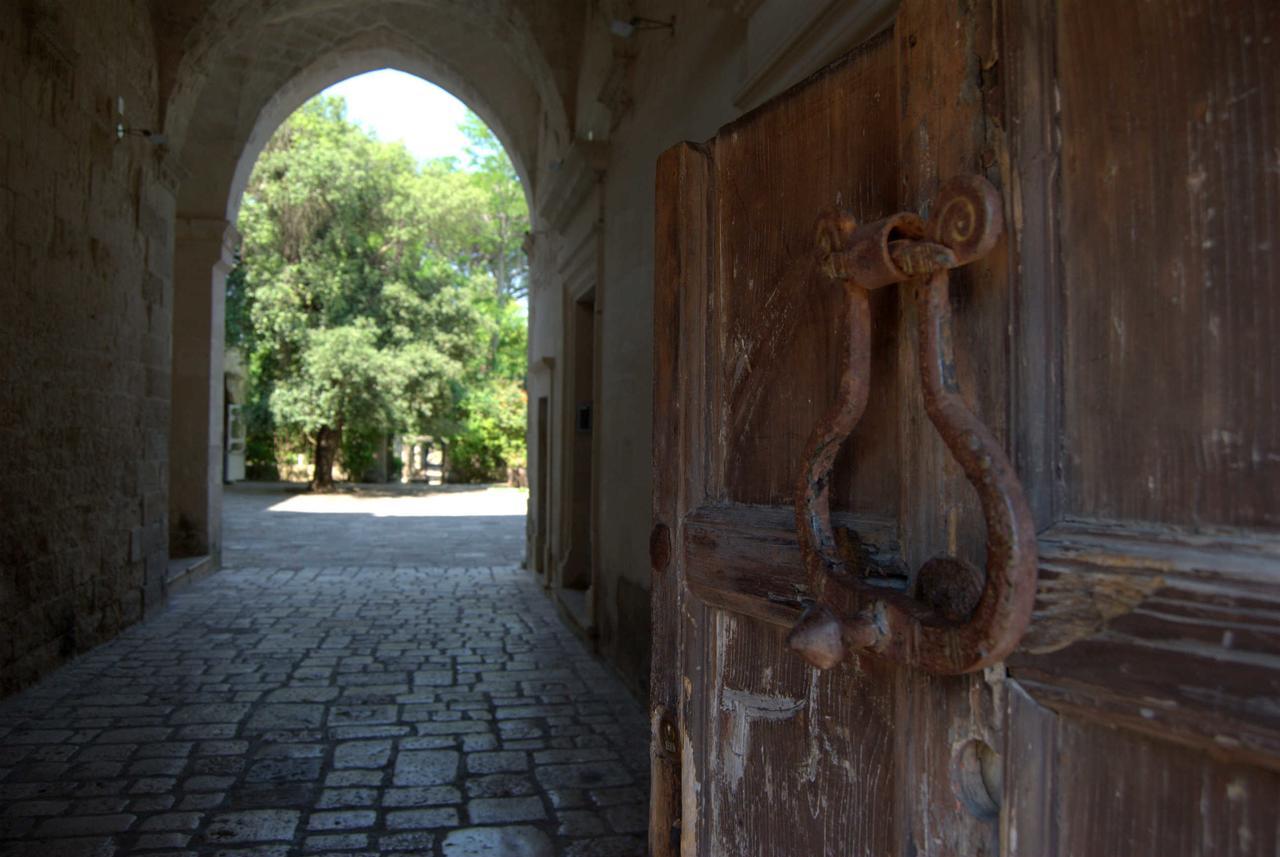 Castello Di Casamassella Bed and Breakfast Δωμάτιο φωτογραφία