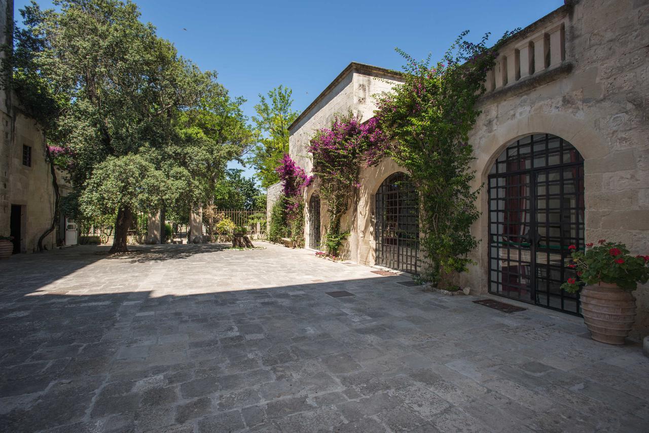 Castello Di Casamassella Bed and Breakfast Δωμάτιο φωτογραφία